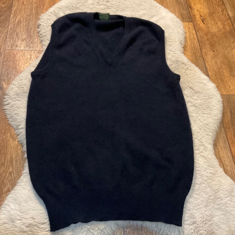 Nordstrom Knit Sweater Vest Size Medium Navy Blue 100%‎ Lambswool V Neck Womens